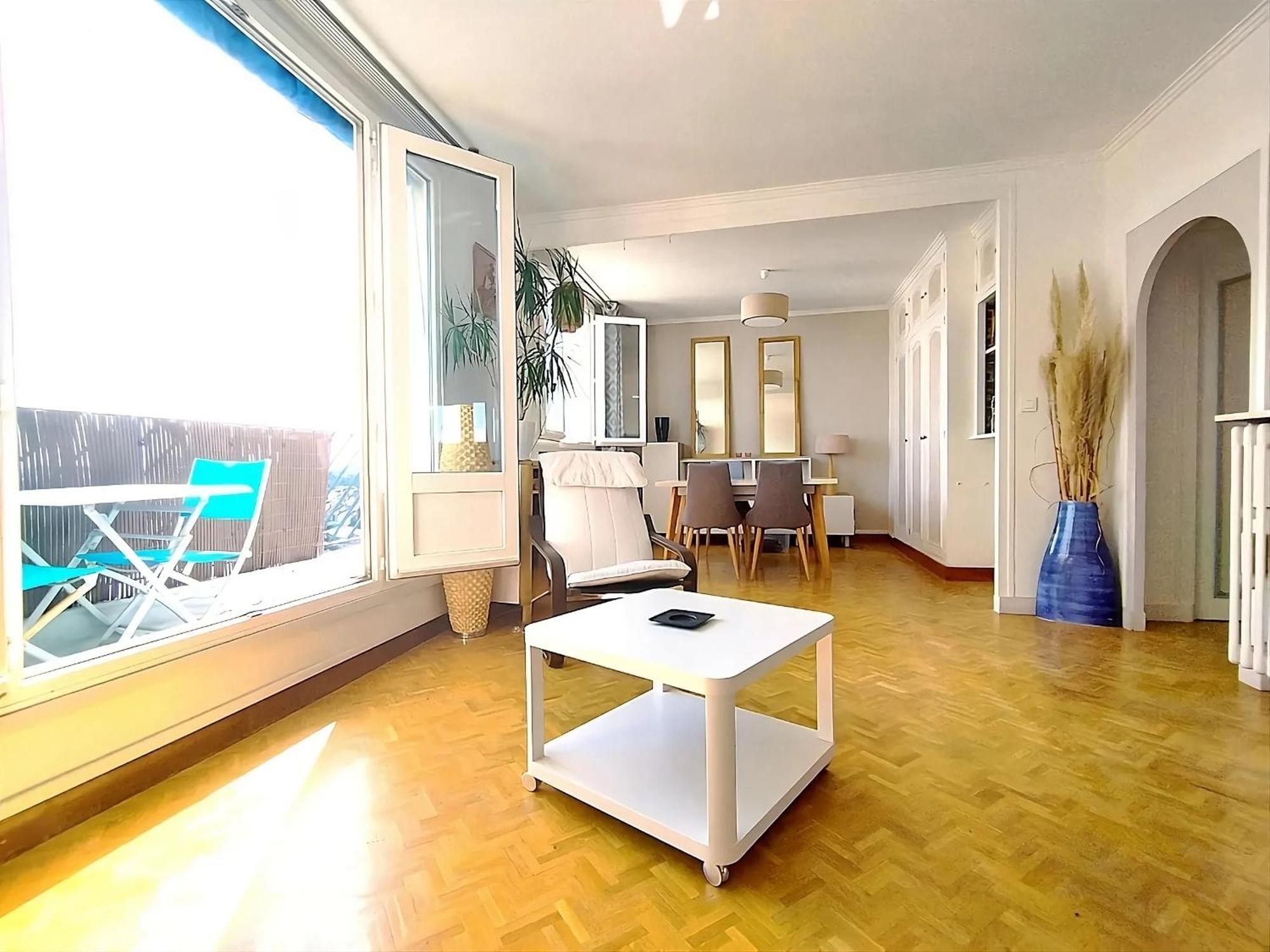 Charmant Appartement Lumineux - Dernier Etage Avec Balcon - Proche Centre-Ville Nantes Bagian luar foto